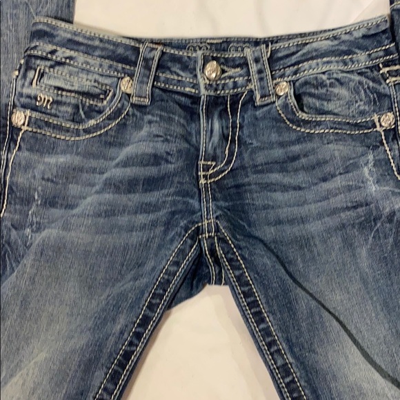 Miss Me, jeans And Embroidered with rhinestones - Picture 7 of 10